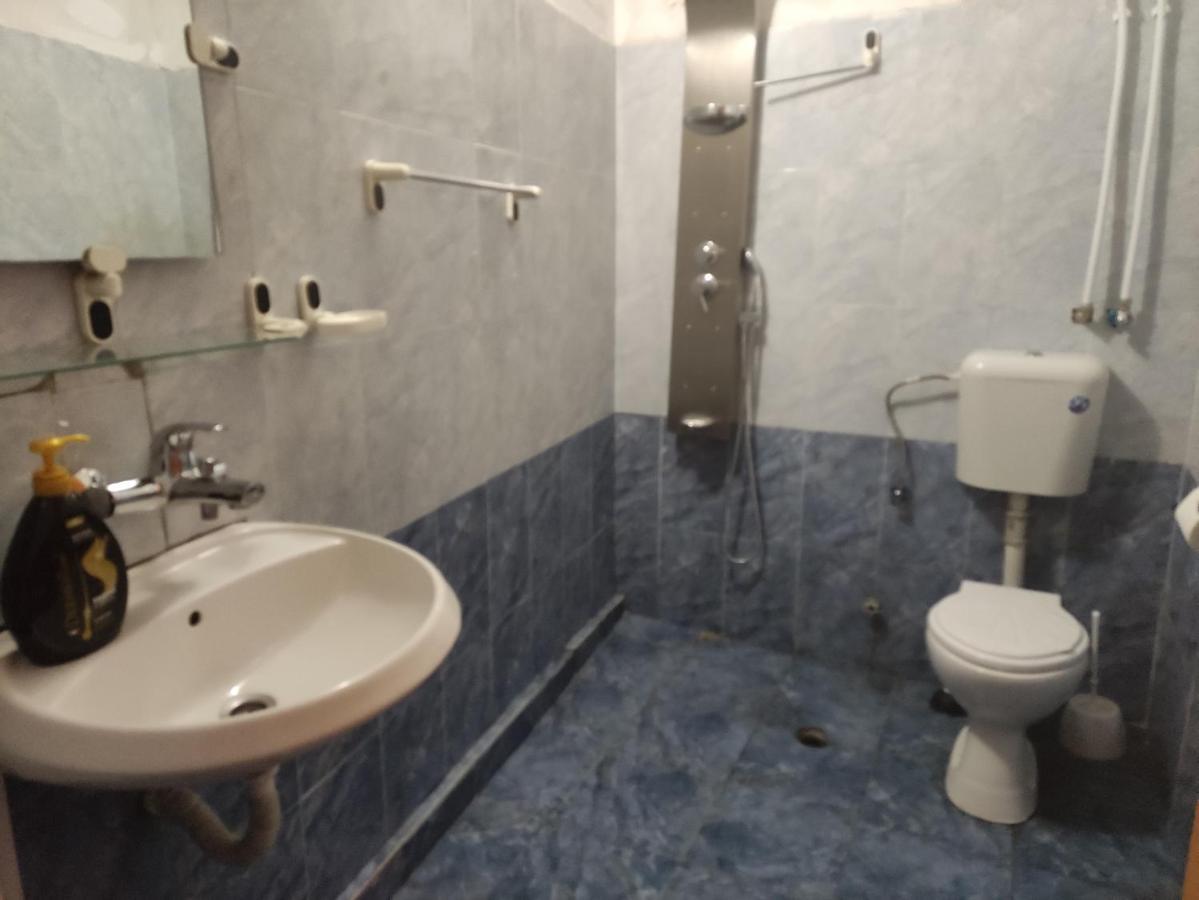Малък Апартамент В Центъра На Гр.Бургас Burgas Exterior foto